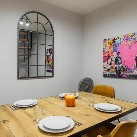 An Enchanting Parisian Hideaway Apartmán Paříž