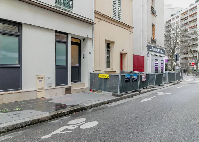 An Enchanting Parisian Hideaway 巴黎