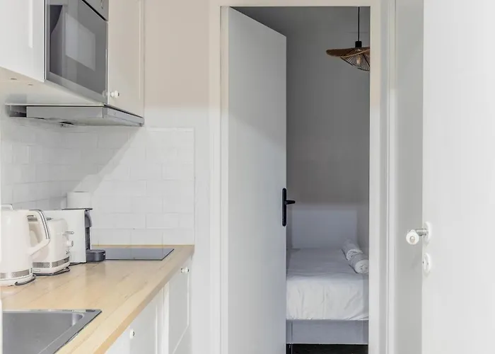 An Enchanting Parisian Hideaway