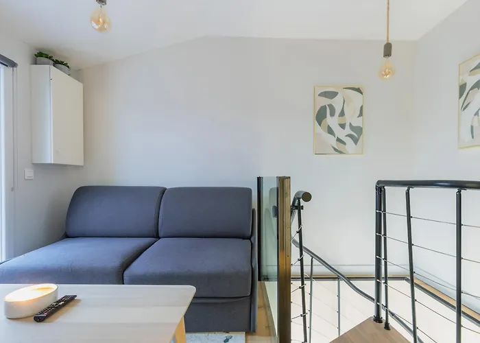 An Enchanting Parisian Hideaway *