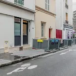 An Enchanting Parisian Hideaway Lägenhet *